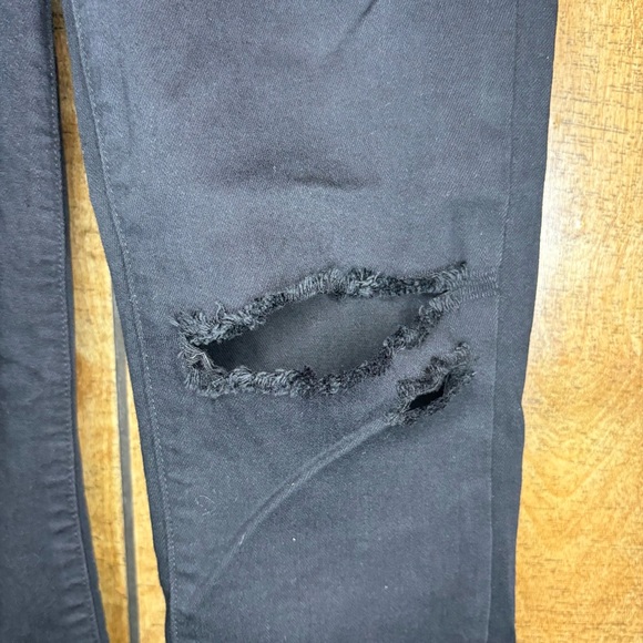 Paige Verdugo Crop Jeans in Black Distressed Size 26 - Picture 5 of 10